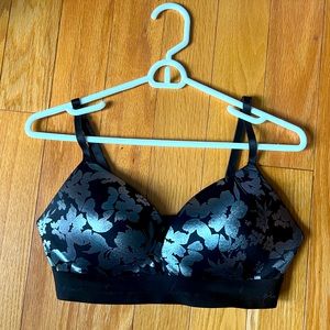Victoria’s Secret Sports Bra 38C